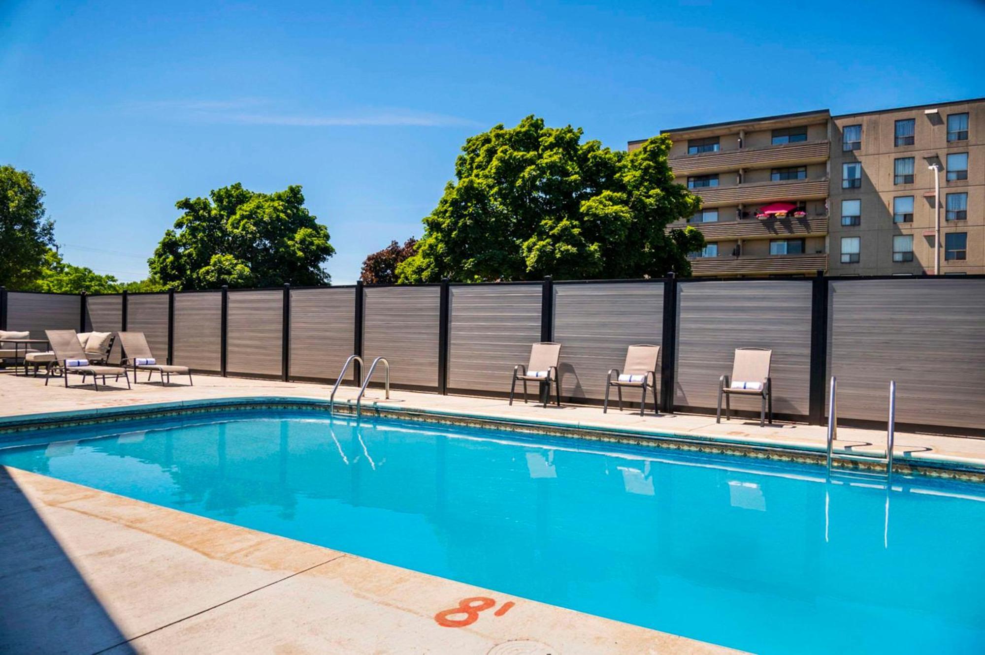 Quality Inn Chatham-Kent Exterior foto